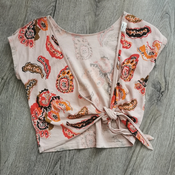 Pink Wilfred XS tie shirt - Picture 2 of 3